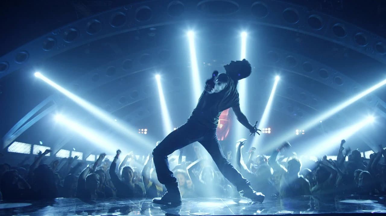 1: Nenokkadine Movie Review: A Visual Masterpiece still 2